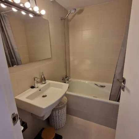 Ebre Apartment
